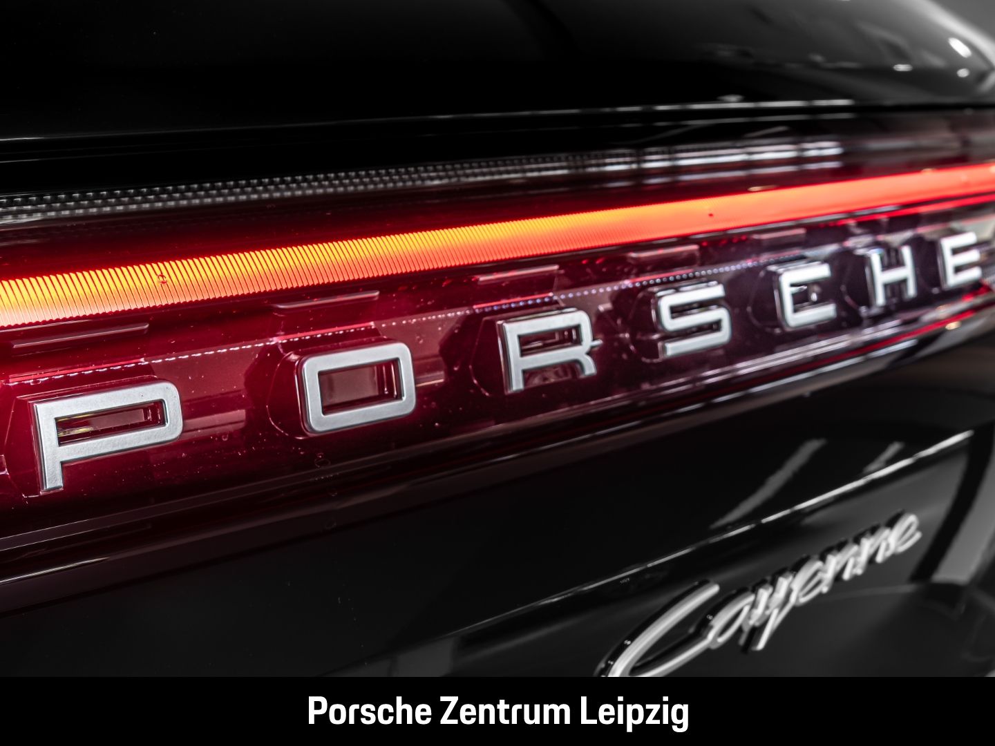 Porsche Cayenne E-Hybrid SportDesign HD-Matrix AHK HeadU