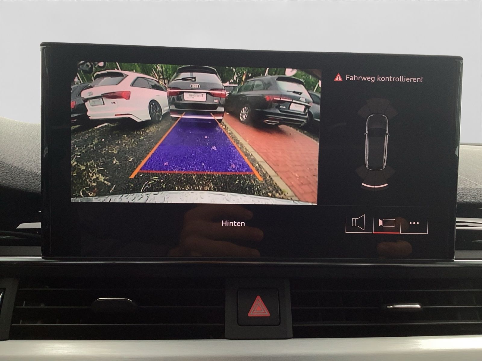 Audi A4 Avant 40 TFSI Q 2x S LINE AHK MATRIX-LED LM19