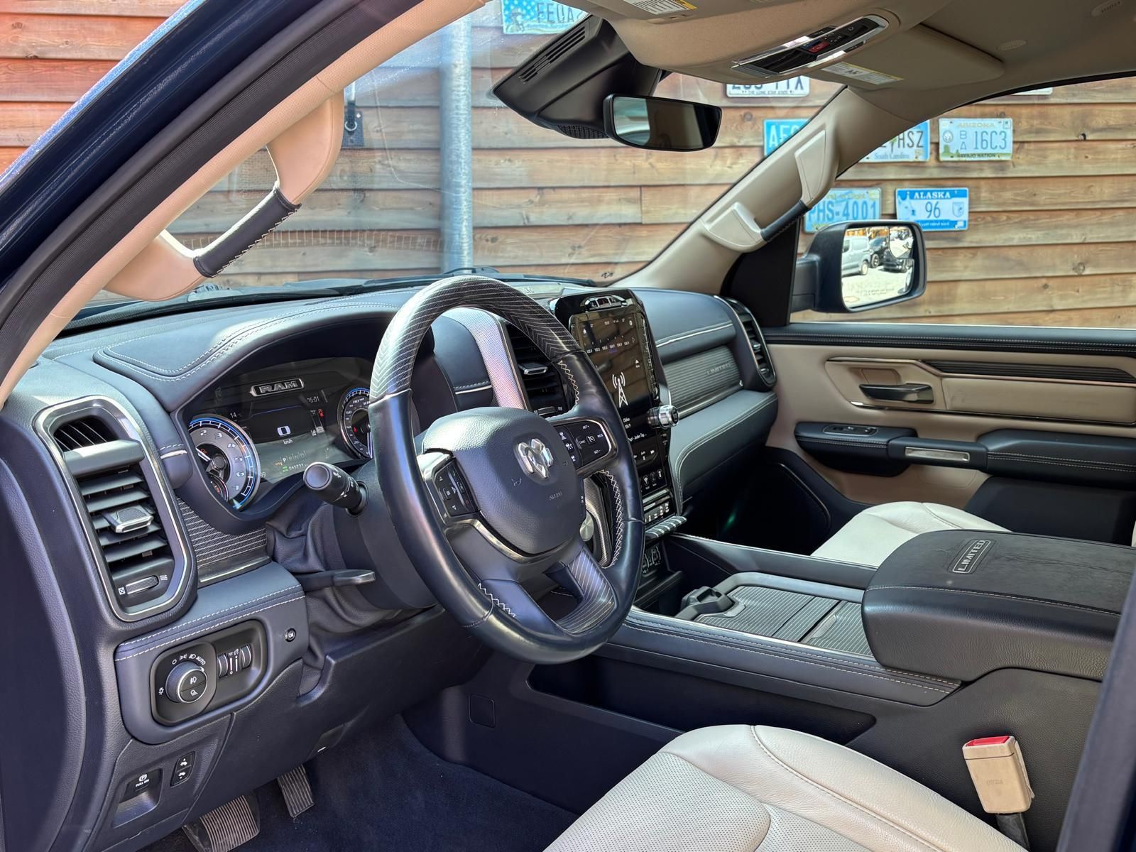 Dodge RAM 1500 5,7 Limited 360° 12´´ Navi H&K AHK