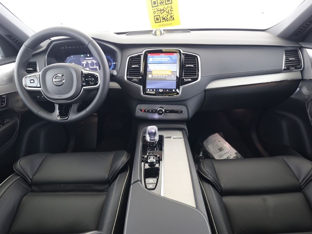 Volvo XC90 Plus Bright Recharge Plug-In Hybrid AWD T8