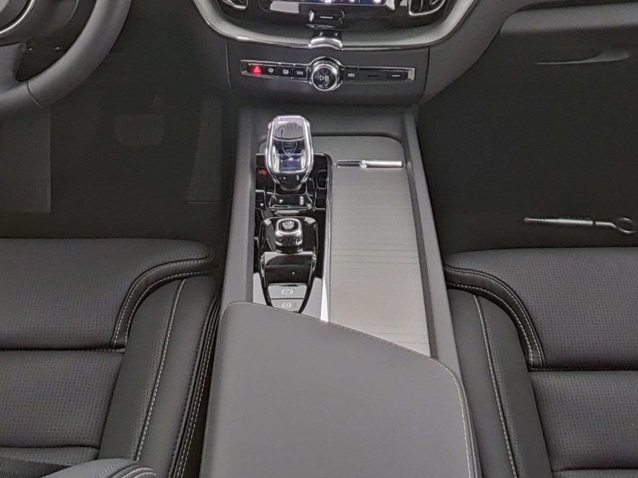 Volvo XC60 T6 Ultra Black Edition !!VOLLAUSSTATTUNG!!