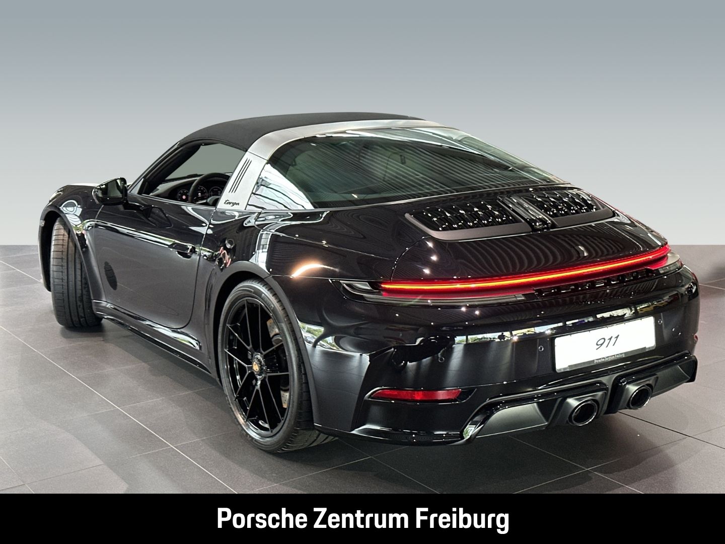 Porsche 992 911 Targa 4 GTS Burmester Sportabgasanlage