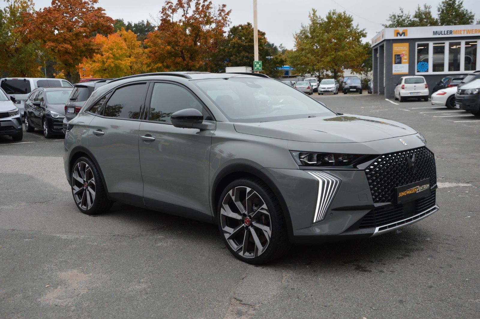DS Automobiles DS 7 E-Tense 360 Perfor"360°"LED"ACC"NAVI"KEYGO