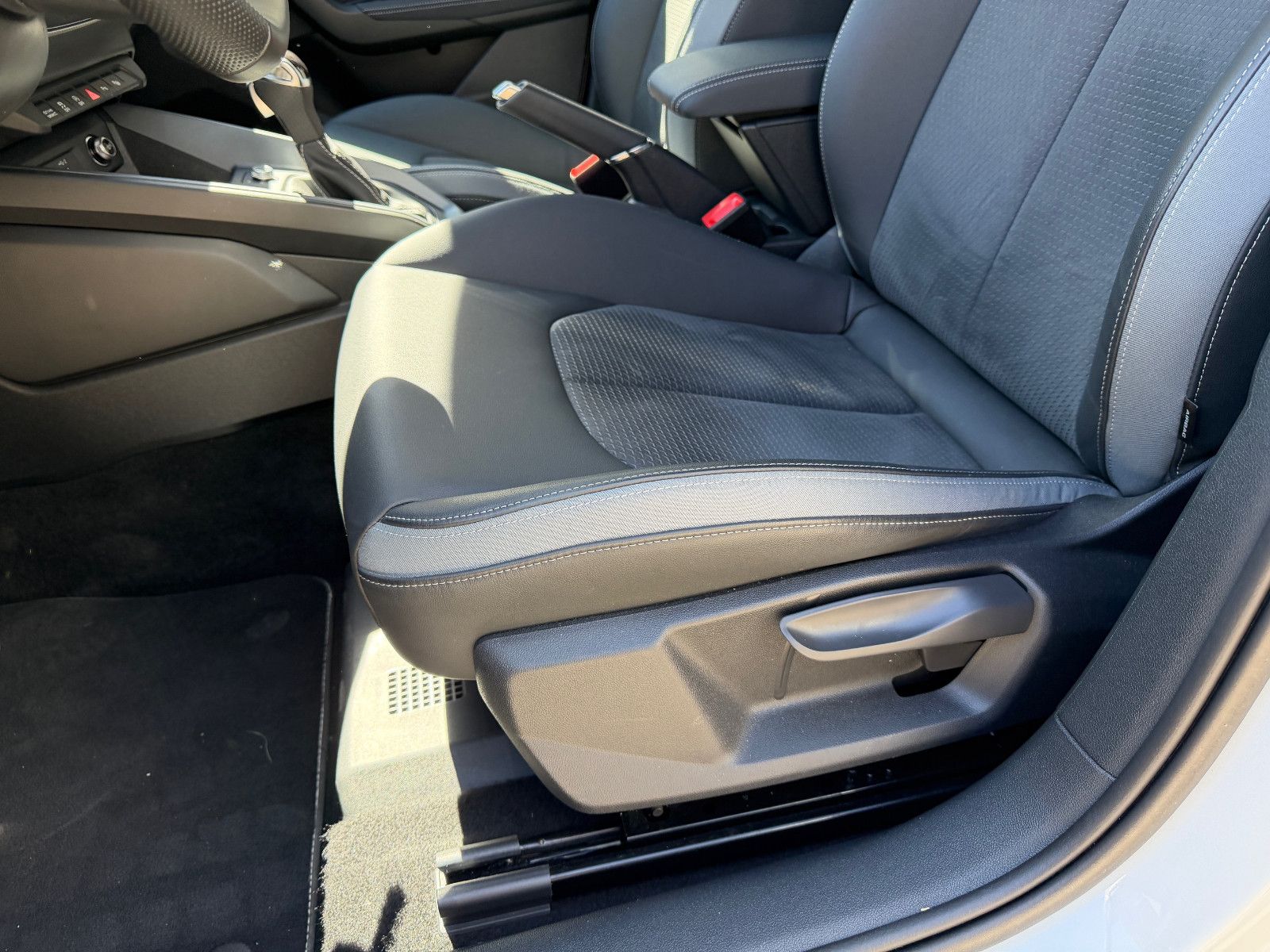 Audi A1 Sportback 40 TFSI S line, S line 2x, VOLL!!
