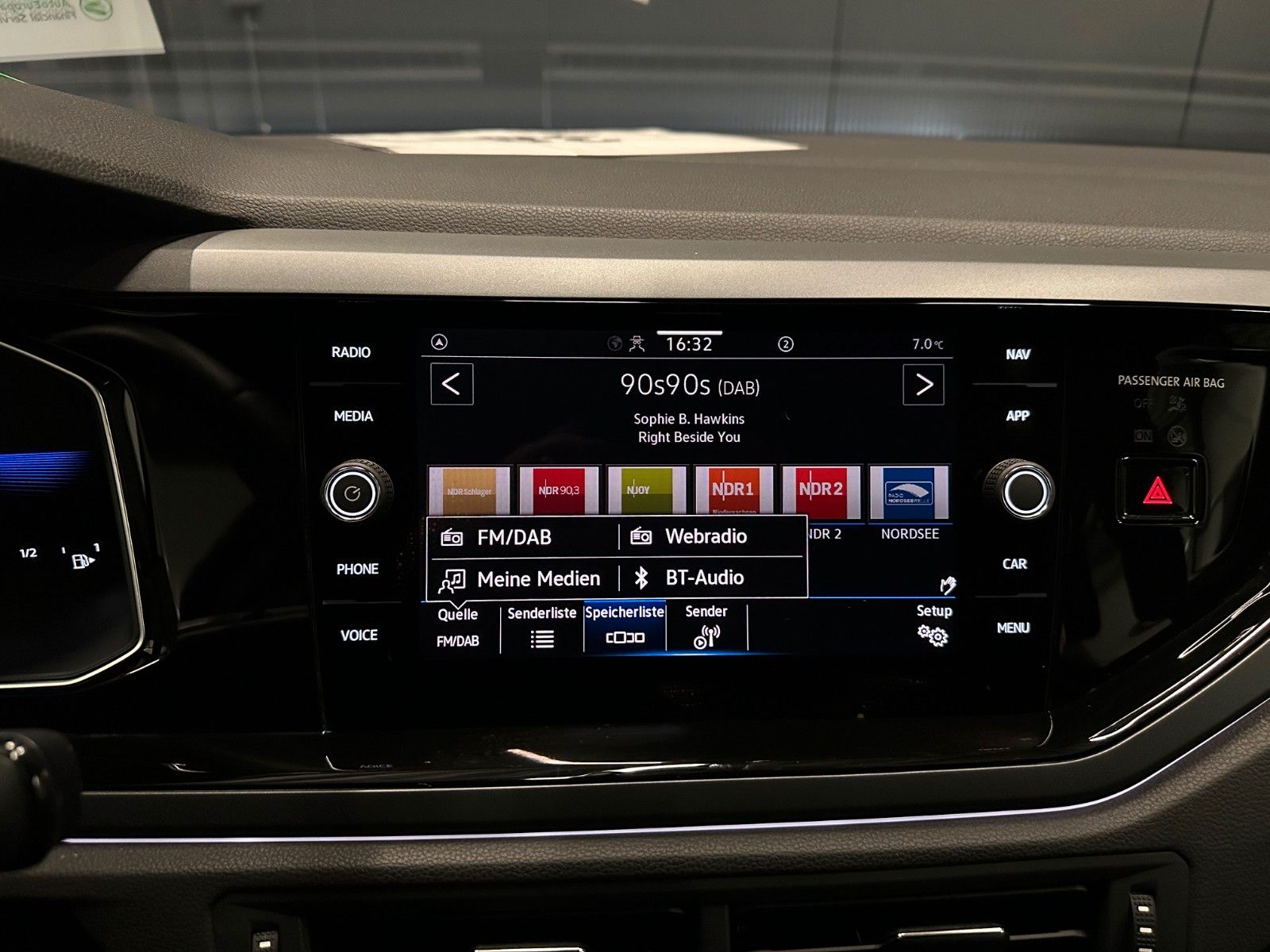 Volkswagen Polo VI R-Line *NAVI*IQ.Drive*KAMERA*CarPlay*ACC