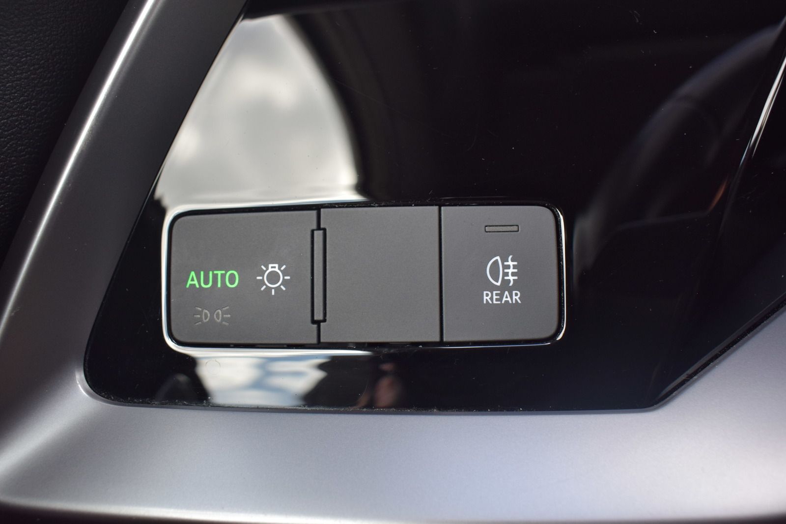 Audi A3 Sportback 30 TDI advanced Automatik/AHK