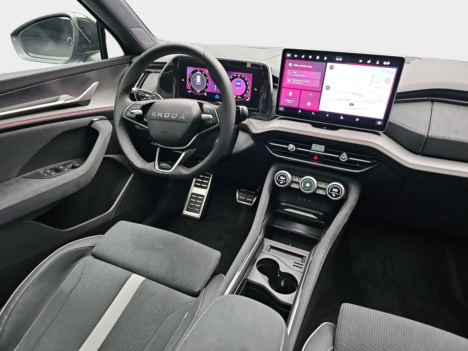 Skoda 1.5 TSI DSG IV PHEV SPORTLINE AHK PANO LM