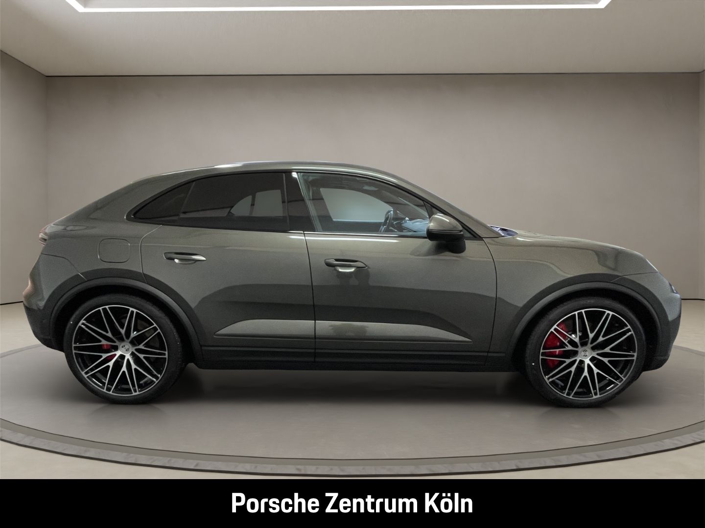 Porsche Macan 4S Electric - Samsaru's Car Outlet