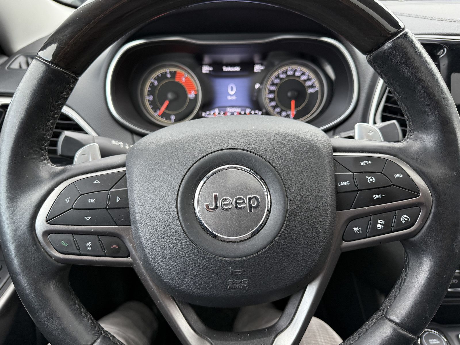Jeep Cherokee Overland 4WD Navi LED Kamera Temp PDC S