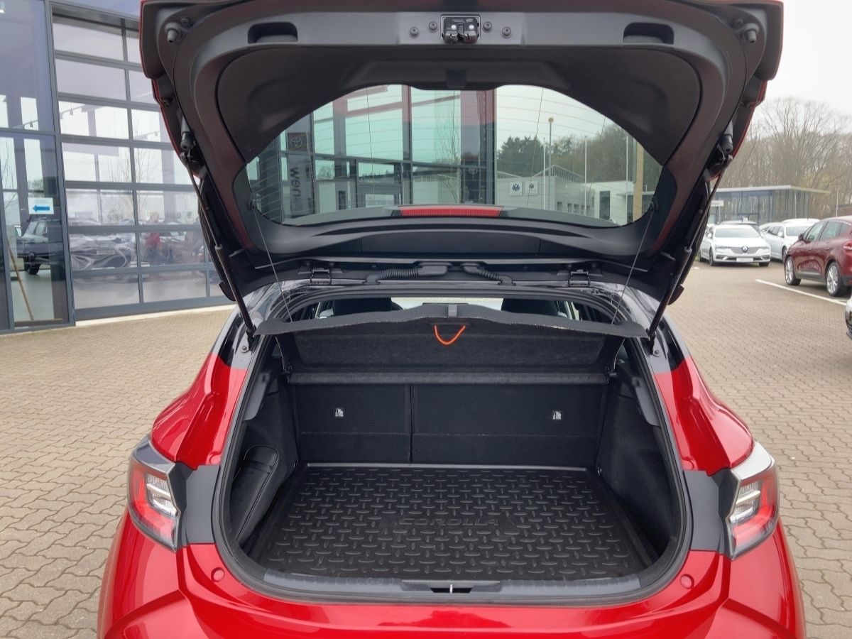 Toyota Corolla 2.0 Hybrid - Samsaru's Car Outlet