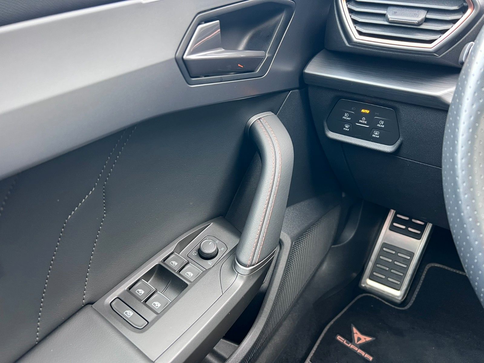 Cupra Formentor VZ 2.0 TSI DSG 4Drive-21" PANO BREMBO