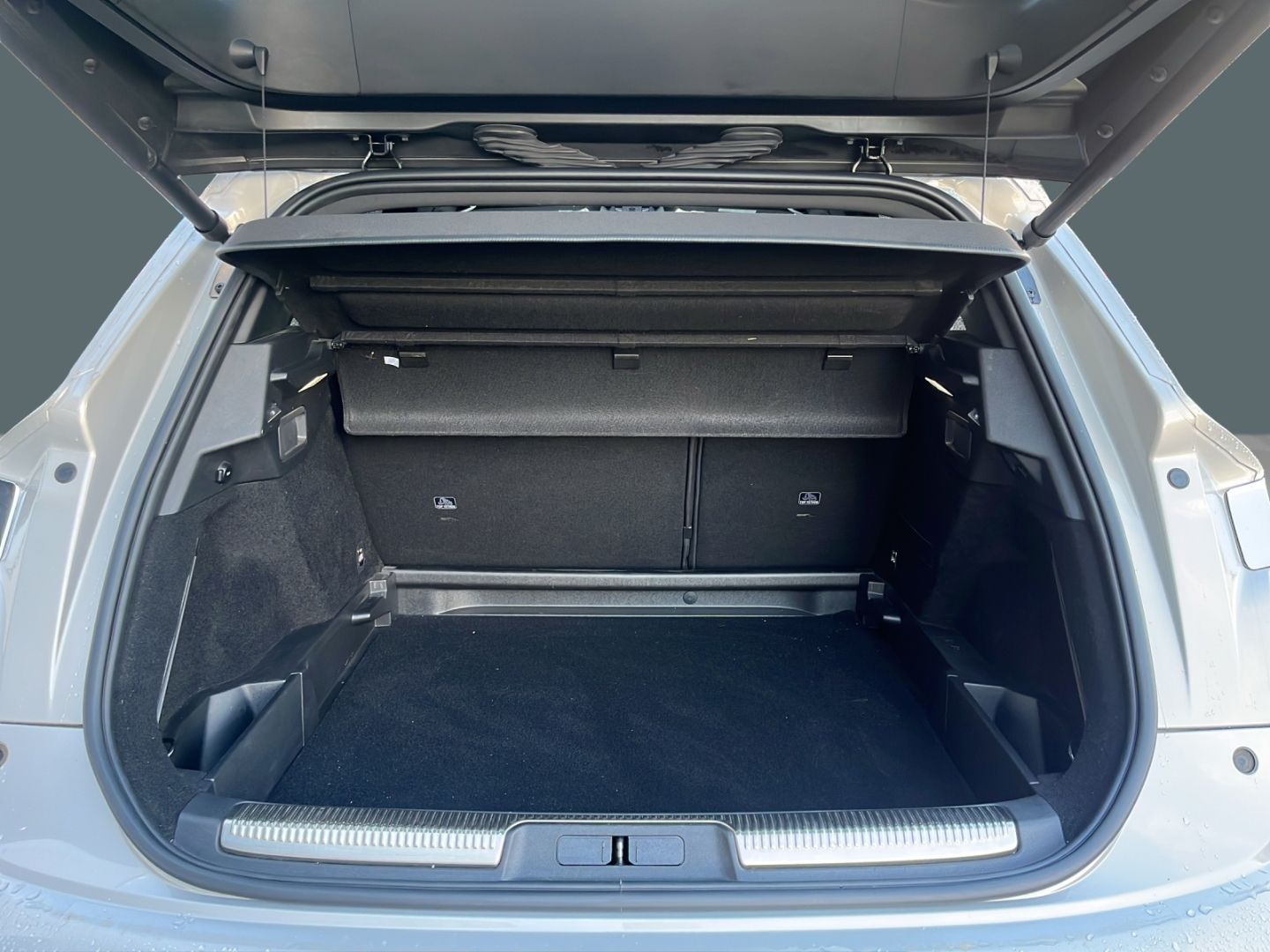 DS Automobiles DS7 Crossback ACC Massagesitze El. Panodach Navi