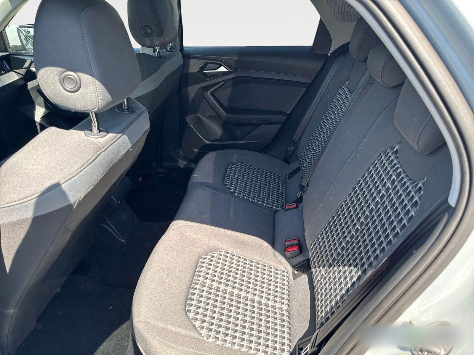 Audi A1 Sportback S line 30 TFSI S tronic - Samsaru's Car Outlet