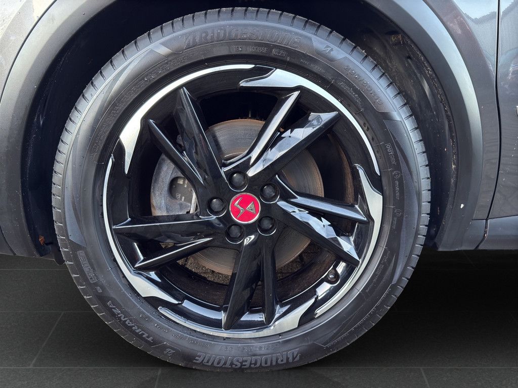 DS Automobiles DS 7 Crossback E-Tense 300 4x4 Perform. Line +