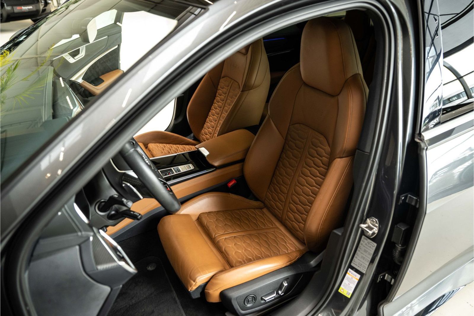 Audi RS6 Avant TFSI quattro | BTW | AHK | PANO | B&O