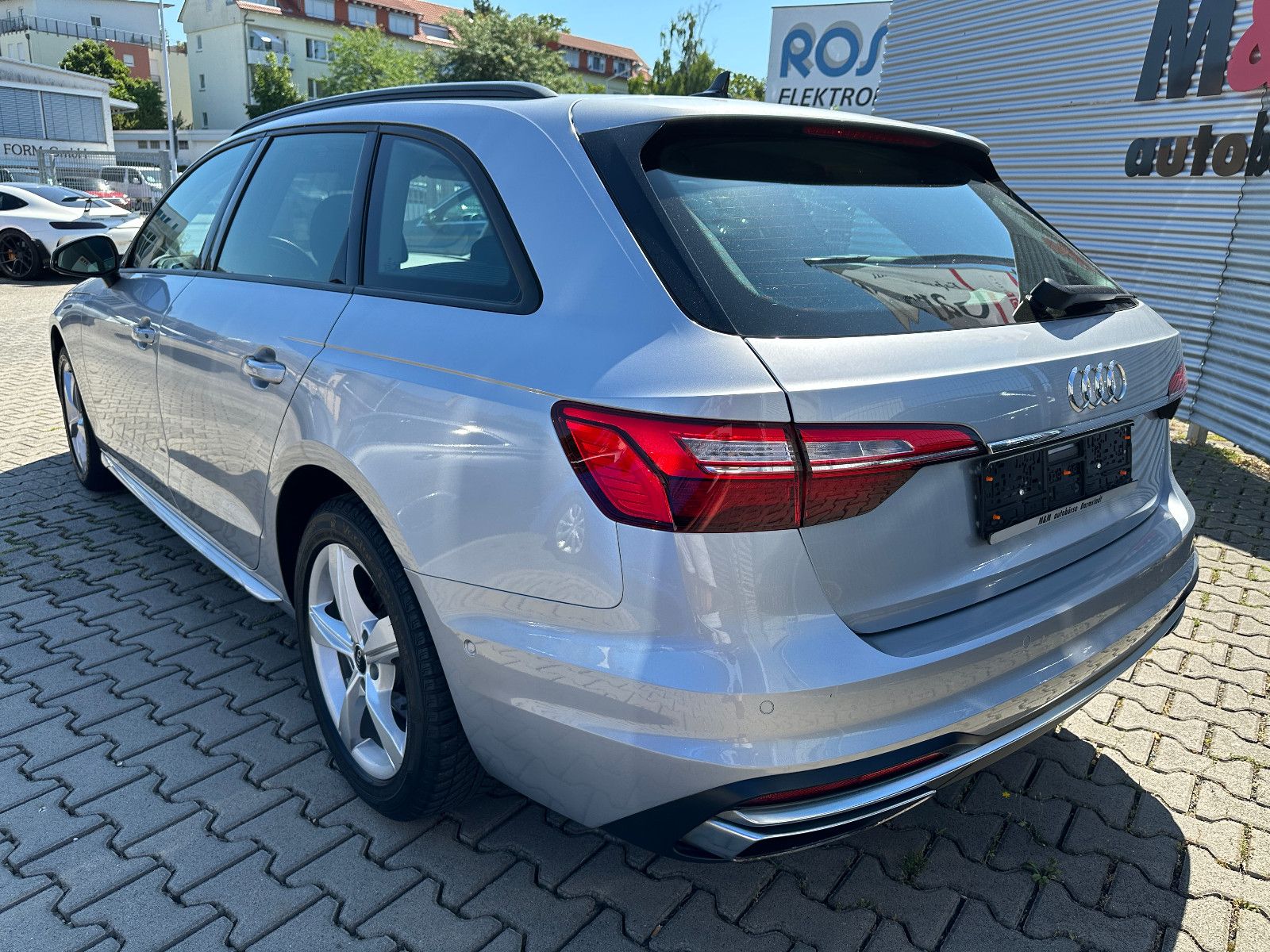 Audi A4 Av. 35TDI advanced - Samsaru's Car Outlet