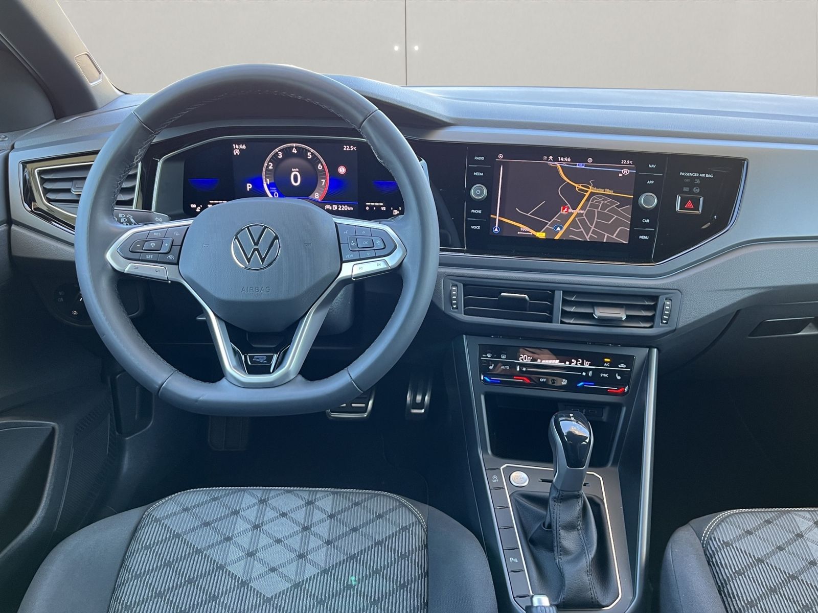 Volkswagen Taigo 1.5 TSI R-Line - Samsaru's Car Outlet