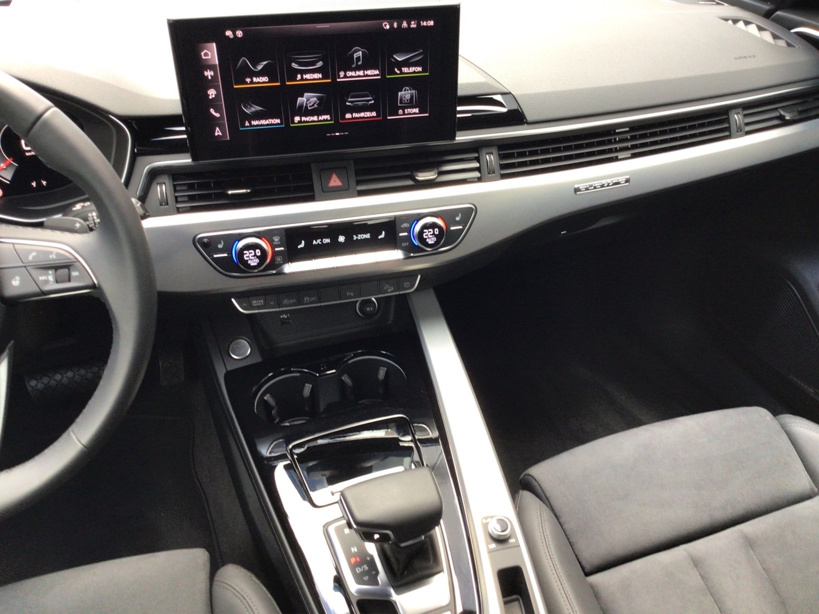 Audi A4 allroad 45TFSI qua S tron/Matrix/Pano/AHK/B&O