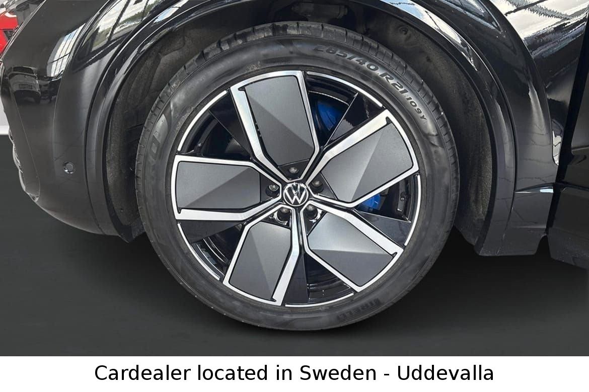 Volkswagen Touareg R 3.0 TSI V6 eHybrid 4Motion - Samsaru's Car Outlet