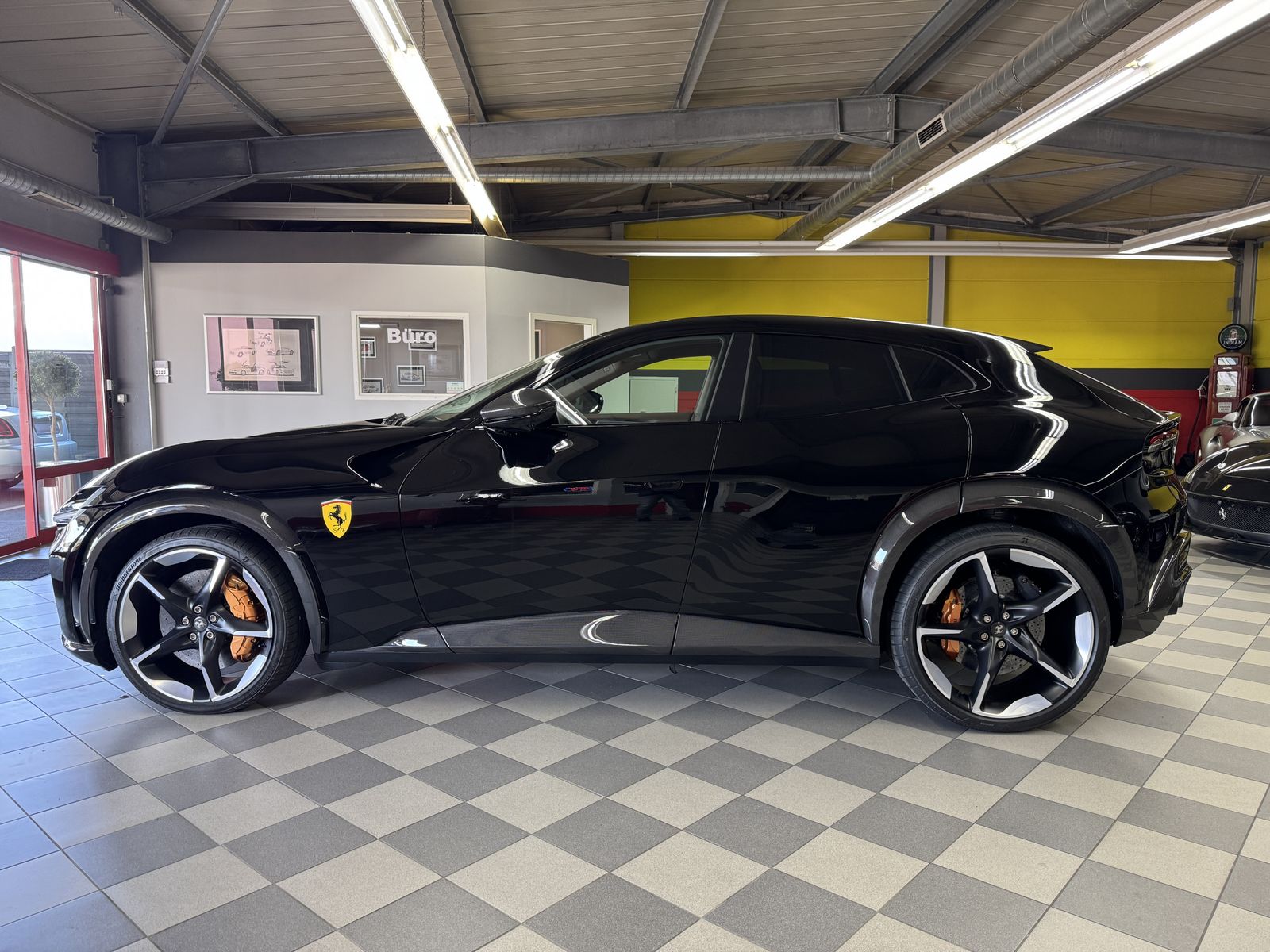 Ferrari Purosangue - Samsaru's Car Outlet
