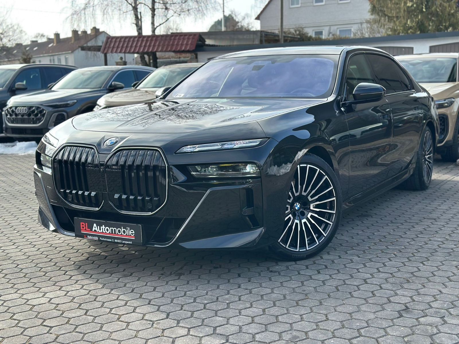BMW 740d M INDIVIDUAL.AUTOTÜR.FOND ENT.SKY.MASSAGE