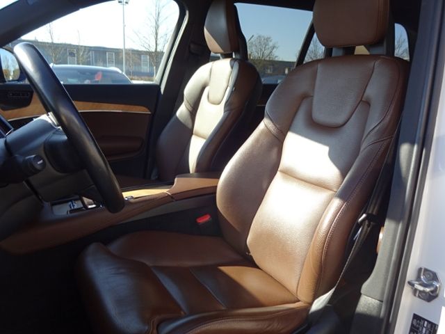 Volvo XC90 T8 R Design Plug-In AHK Luftfw HUD ACC 22"