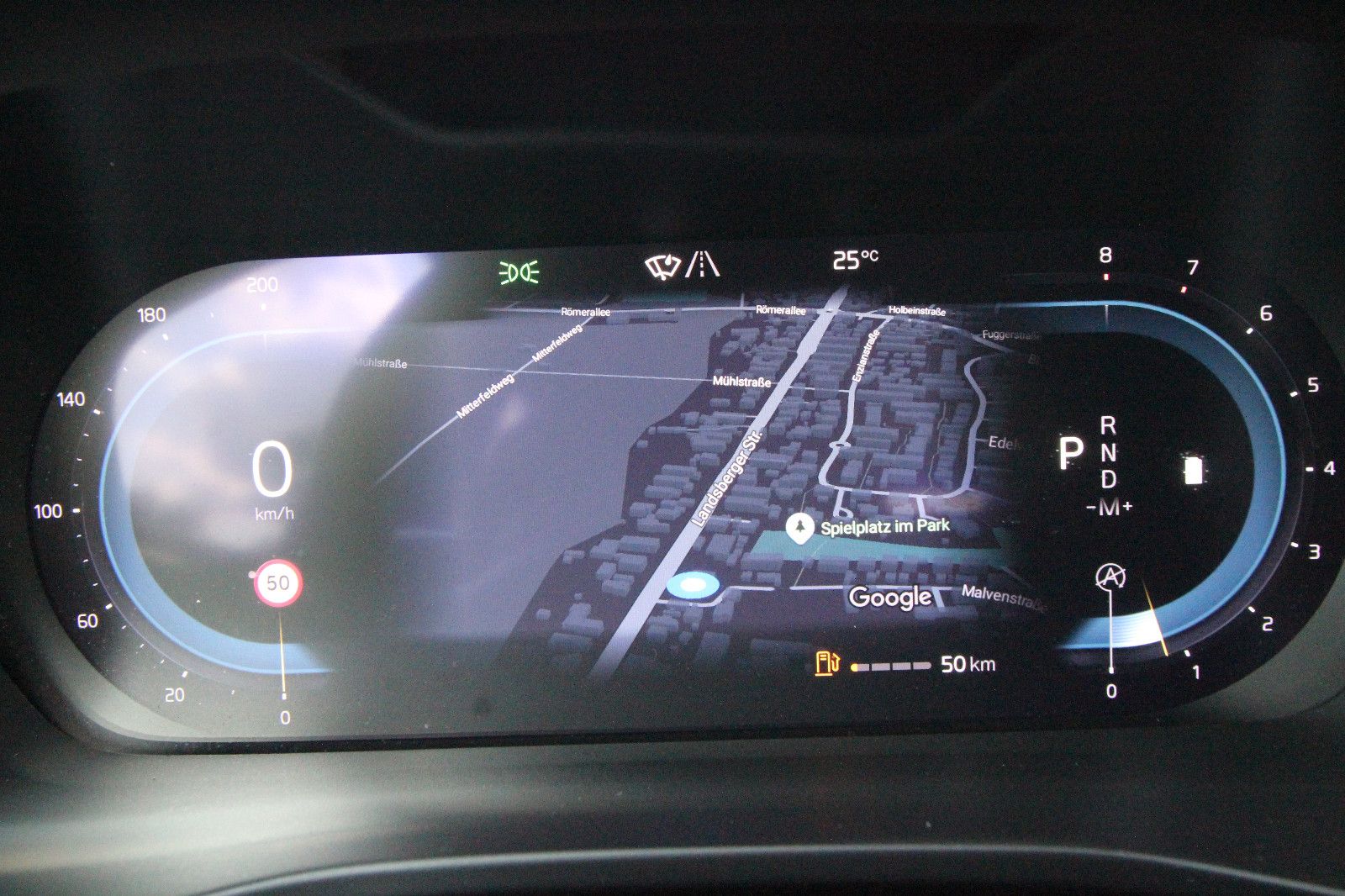 Volvo XC40 Core B3 - Samsaru's Car Outlet