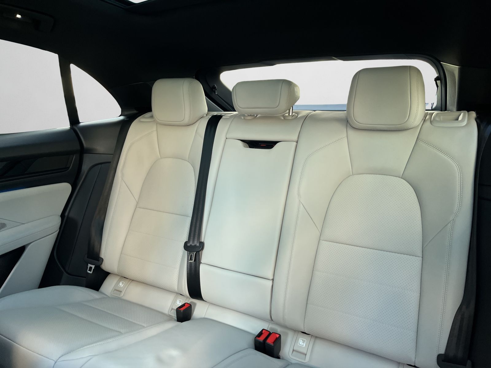 Porsche Macan 4 Pano.,BOSE,Privacy,PASM,Servo+,Sport Chr