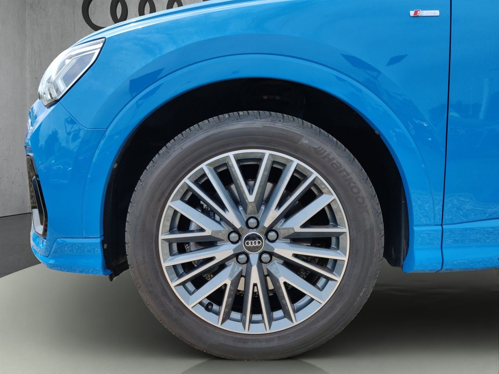 Audi Q3 40 TDI quattro S line S tronic - Samsaru's Car Outlet