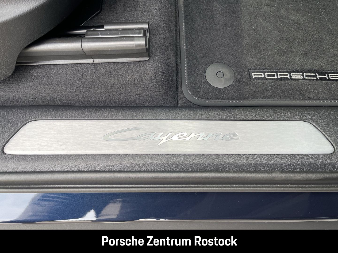 Porsche Cayenne E-Hybrid Coupe Panorama Surround-View