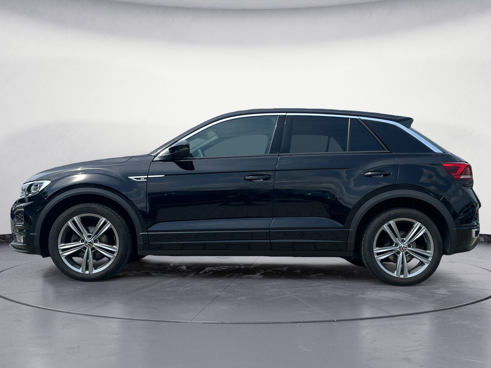 Volkswagen T-Roc 1.5 TSI ACT Sport - Samsaru's Car Outlet