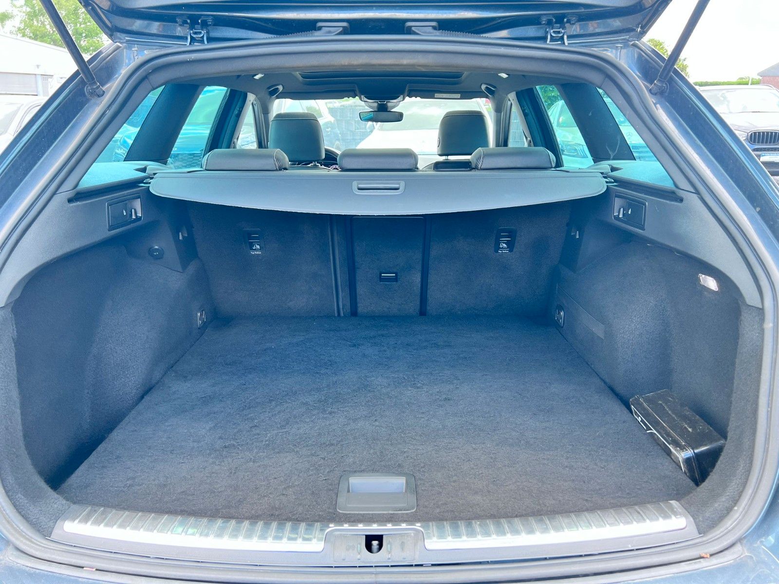 Cupra LEON 300 4DRIVE - Samsaru's Car Outlet