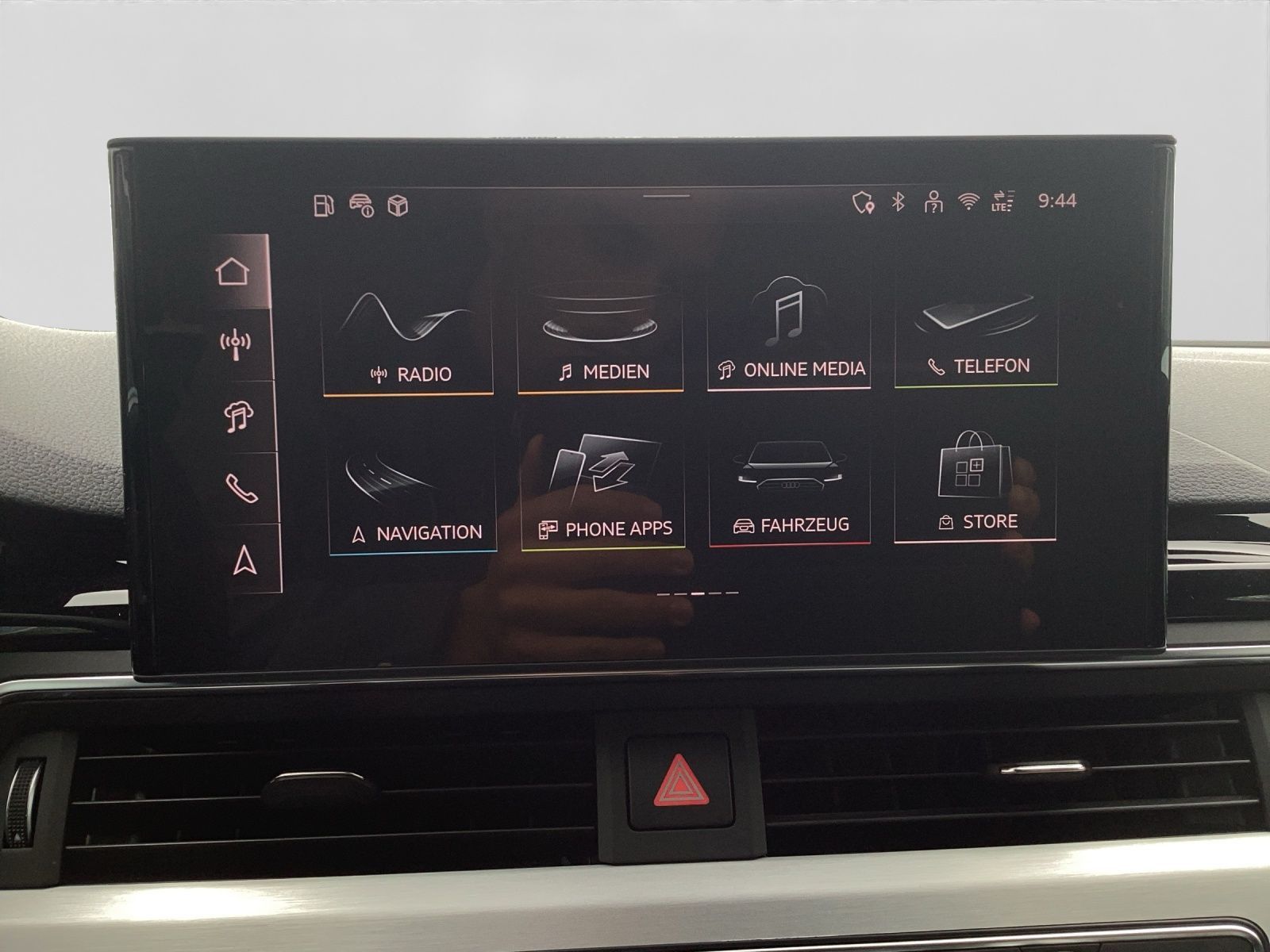 Audi A4 Avant 40 TFSI Q 2x S LINE AHK MATRIX-LED LM19
