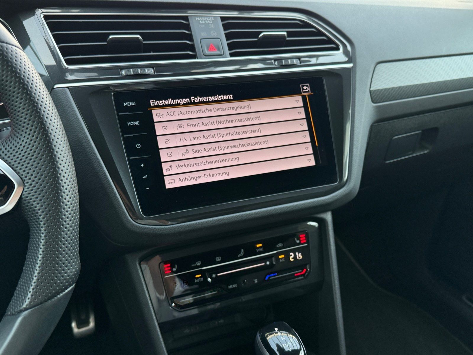 Volkswagen Tiguan 2.0 TDI DSG R-Line 4M NAVI/PANO/AHK