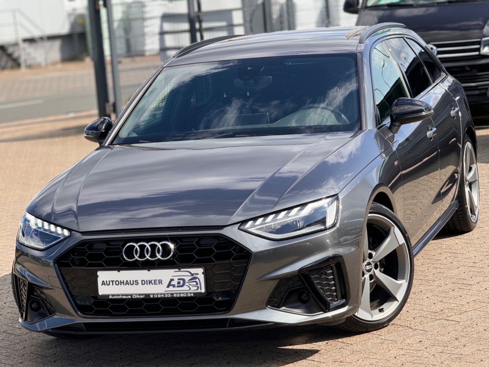 Audi A4 Avant 35 TDI S line - Samsaru's Car Outlet