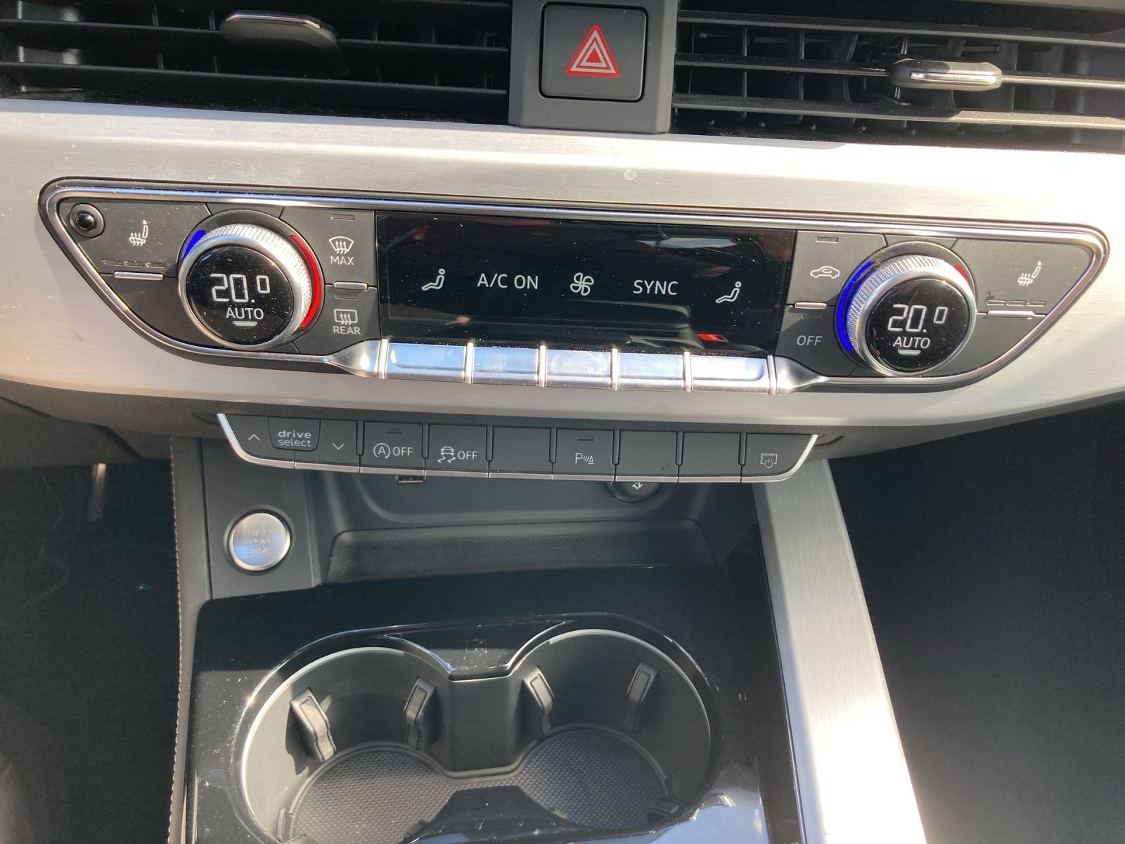Audi A4 Avant 40 TFSI Q 2x S LINE LM19 AHK MATRIX-LED
