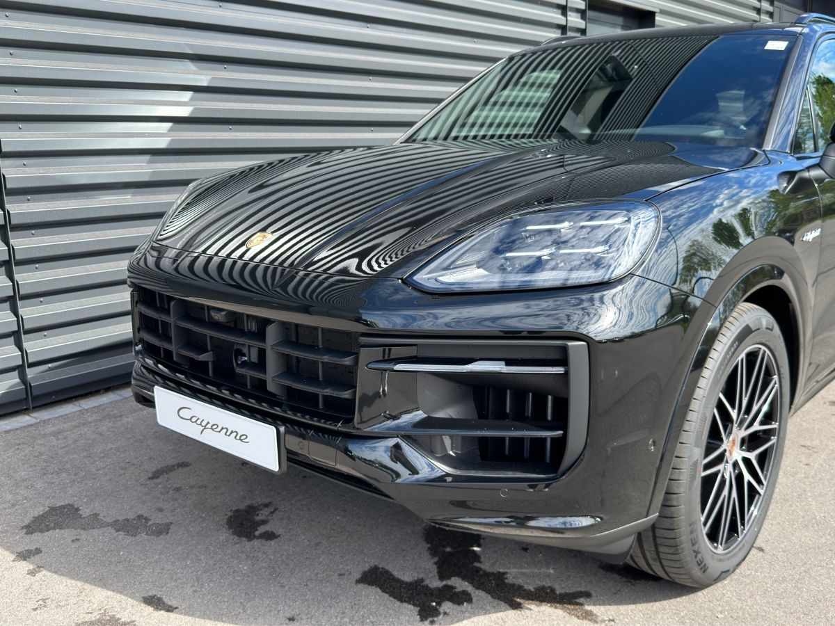 Porsche Cayenne E-Hybrid | Panorama | AHK | Luftfederung