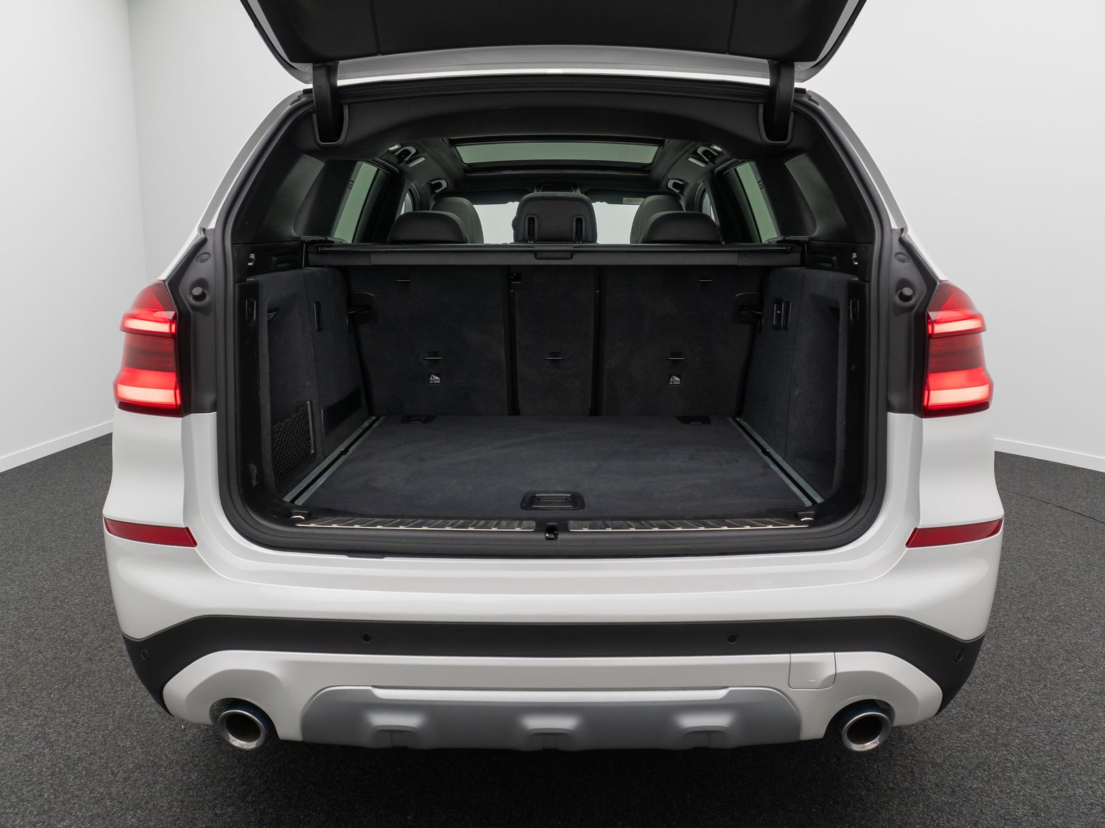 BMW X3 xD20d xLine - Samsaru's Car Outlet