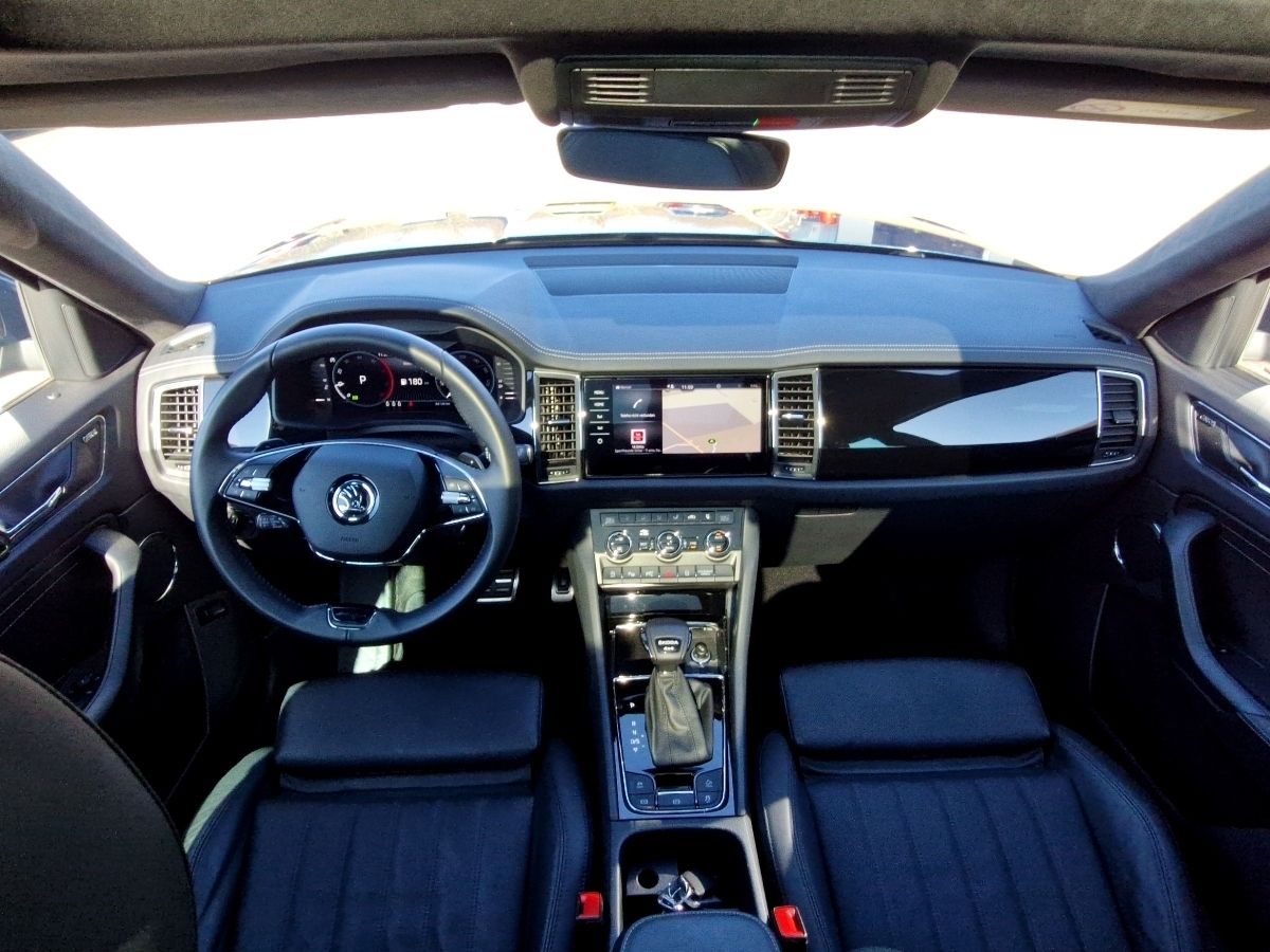 Skoda Kodiaq 2.0 TDI L&K DSG 4x4 Matrix Navi AHK Pano