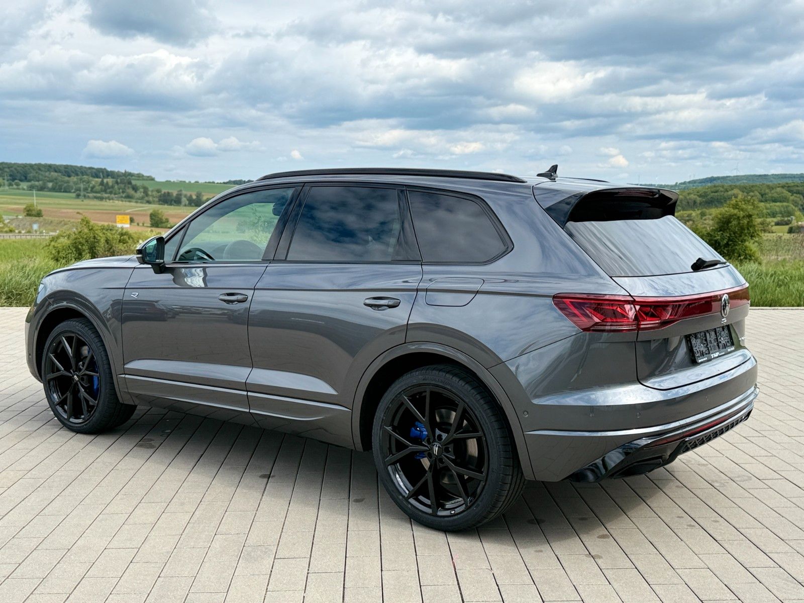 Volkswagen Touareg R eHYBRID+FINAL EDITION+AHK+PANO