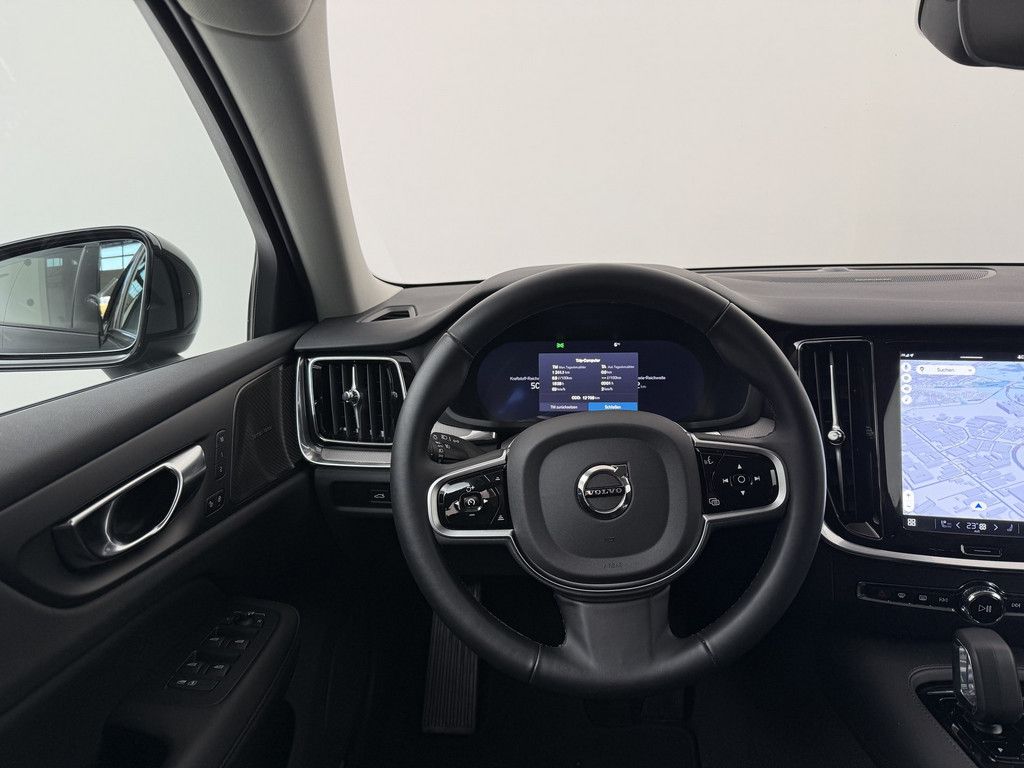 Volvo V60 T6 Plus Dark Recharge Plug-In Hybrid AWD LED