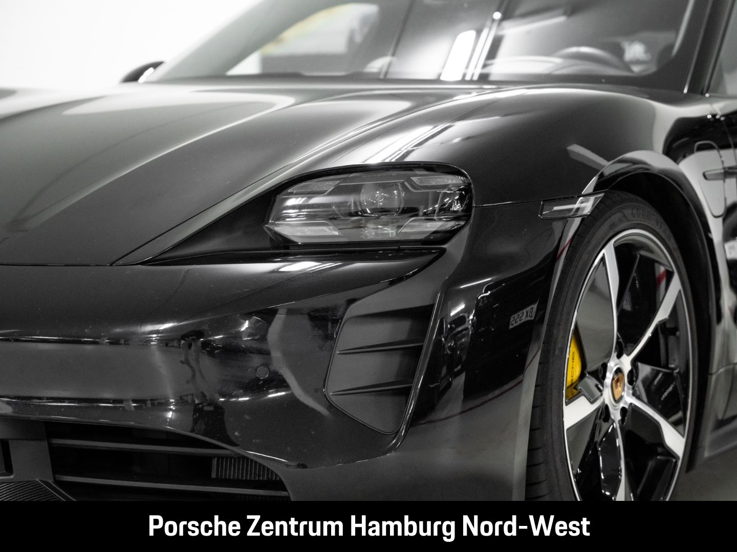 Porsche Taycan Turbo S LED-Matrix InnoDrive Head-Up