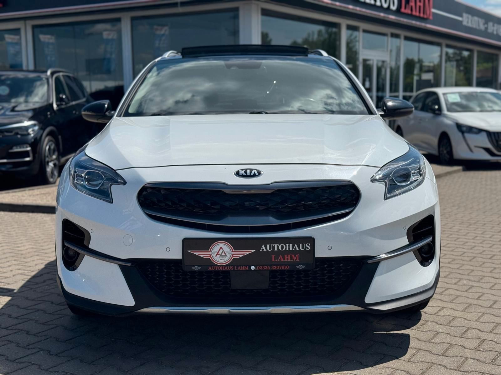 Kia XCeed 1.6 Plug-in Hybrid Platinum Edition - Samsaru's Car Outlet