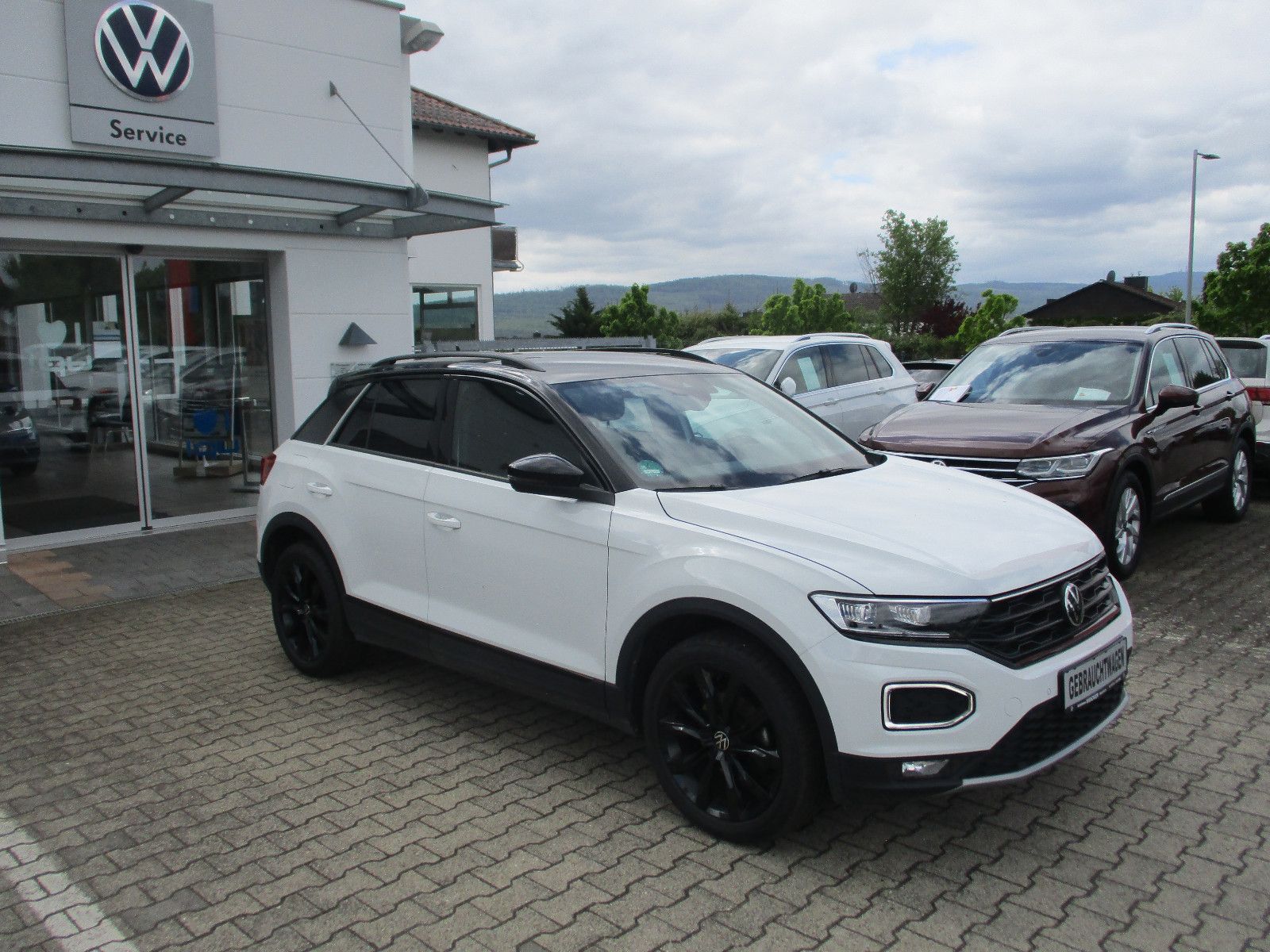 Volkswagen T-Roc Sport - Samsaru's Car Outlet