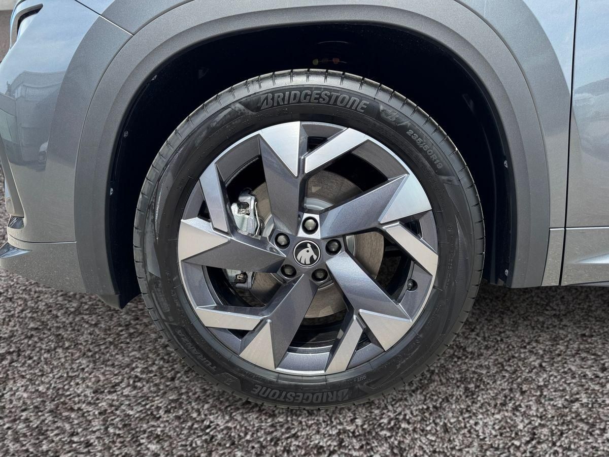 Skoda Kodiaq iV 1.5 TSI DSG SPORTLINE+AHK+NAVI+KAM+ACC