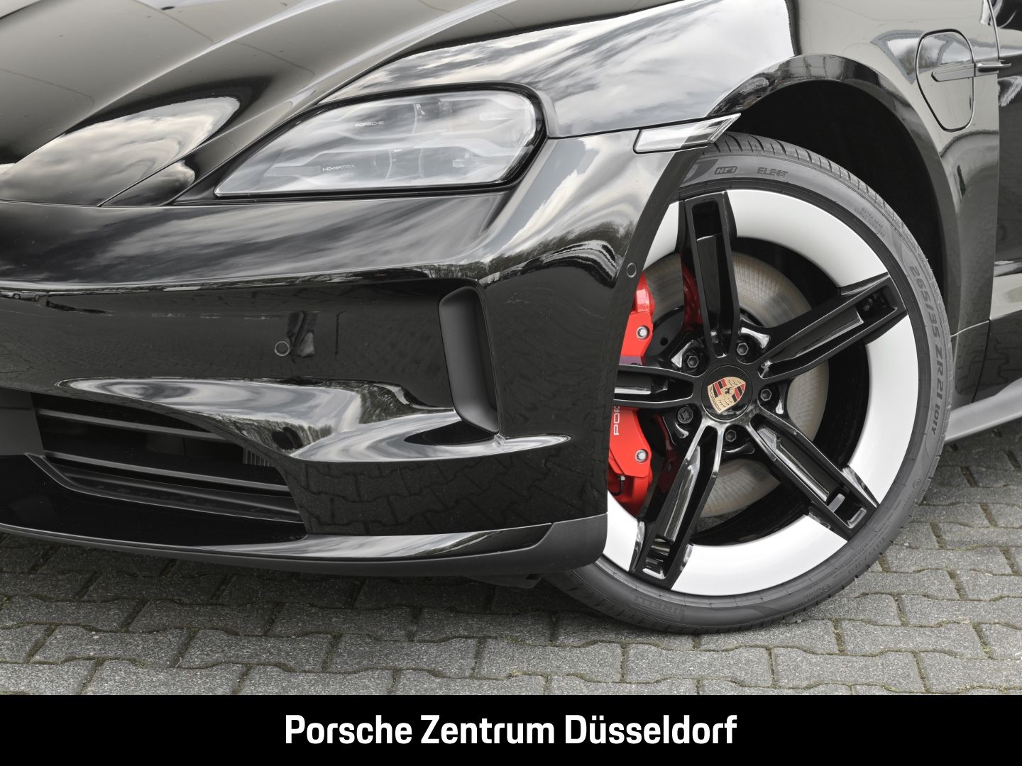 Porsche Taycan GTS Active-Ride InnoDrive HUD Soft-Close