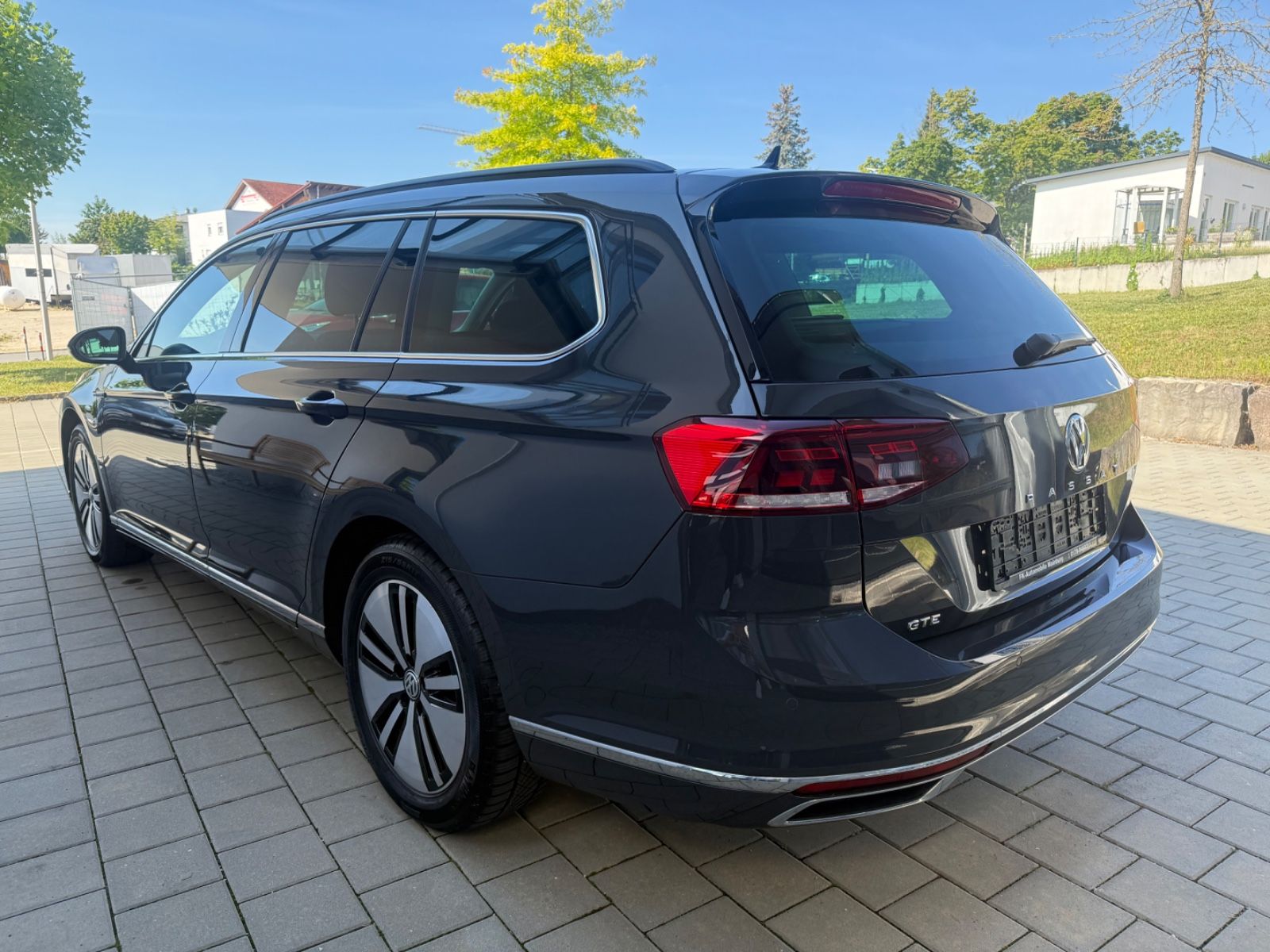 Volkswagen Passat Variant GTE - Samsaru's Car Outlet