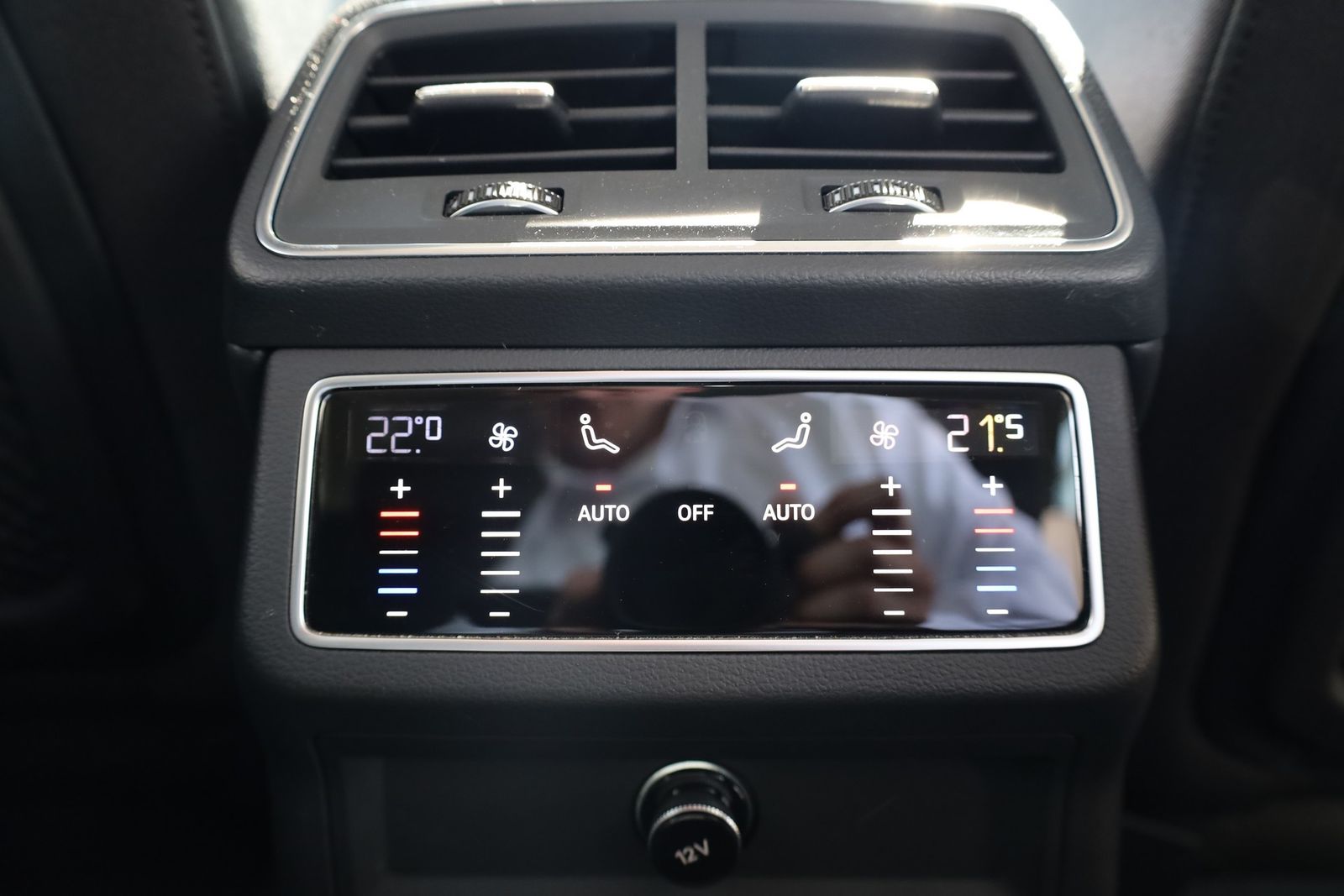 Audi A6 40 Avant sport S-Tronic - Samsaru's Car Outlet