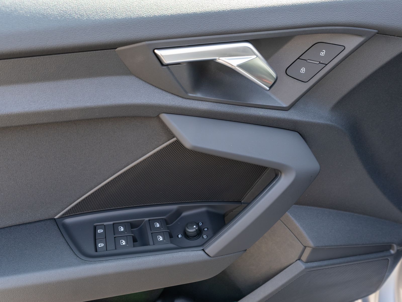 Audi A3 Sportback 30TDI Stronic Navi LED GRA PDC SHZ