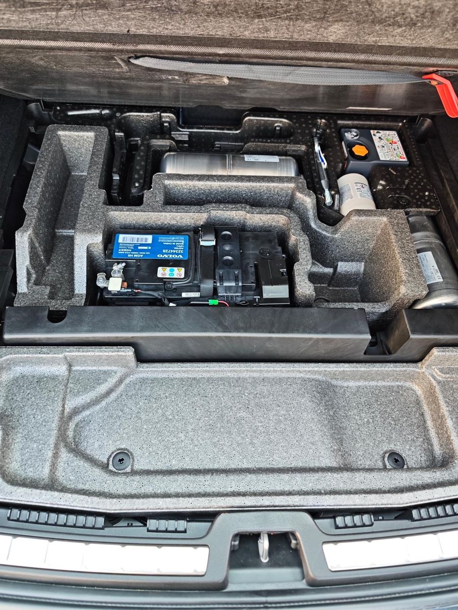 Volvo T8 Ultimate Bright Recharge Plug-In Hybrid AWD